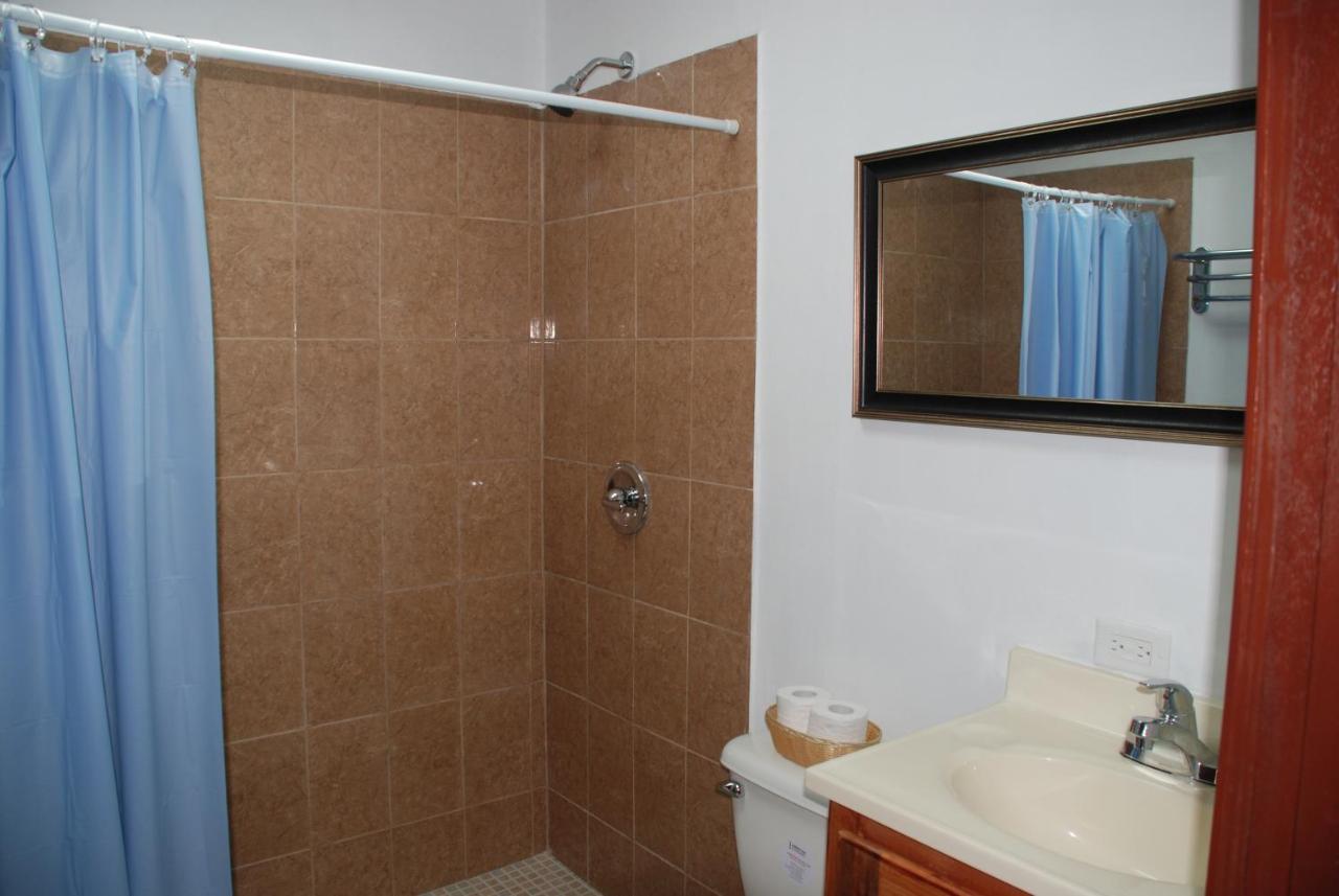 Hotel Coastalbay 2 & Golf Cart Rental San Pedro  Dış mekan fotoğraf