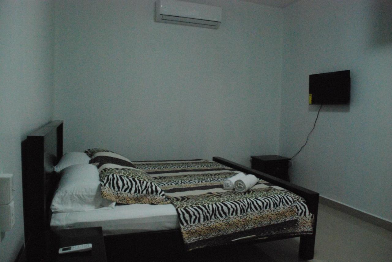 Hotel Coastalbay 2 & Golf Cart Rental San Pedro  Dış mekan fotoğraf