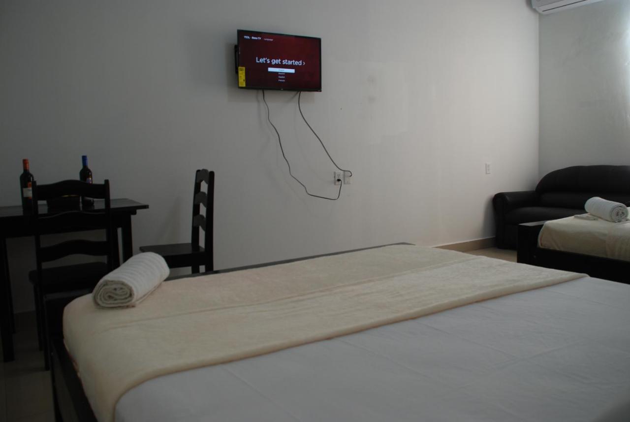 Hotel Coastalbay 2 & Golf Cart Rental San Pedro  Dış mekan fotoğraf