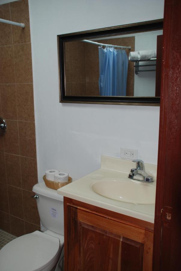 Hotel Coastalbay 2 & Golf Cart Rental San Pedro  Dış mekan fotoğraf