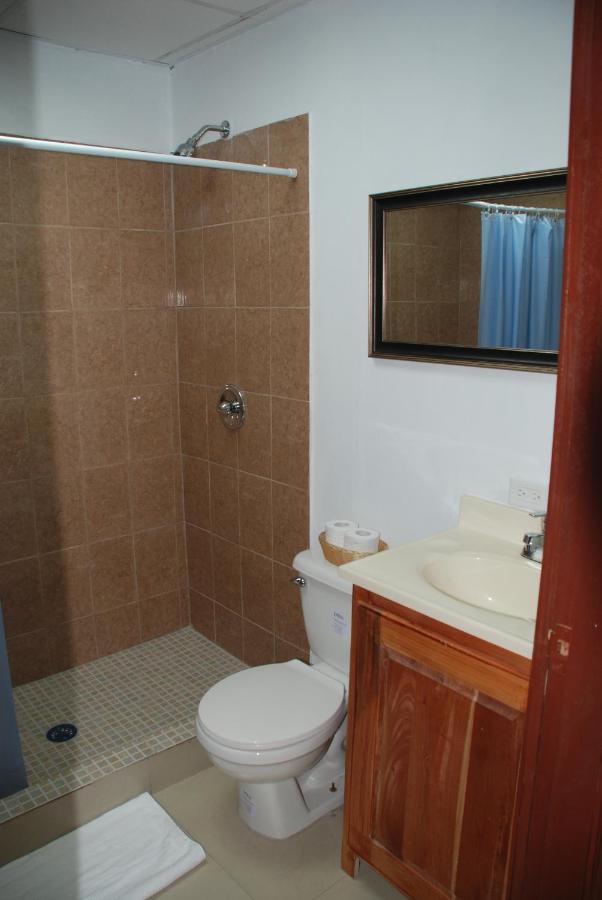 Hotel Coastalbay 2 & Golf Cart Rental San Pedro  Dış mekan fotoğraf