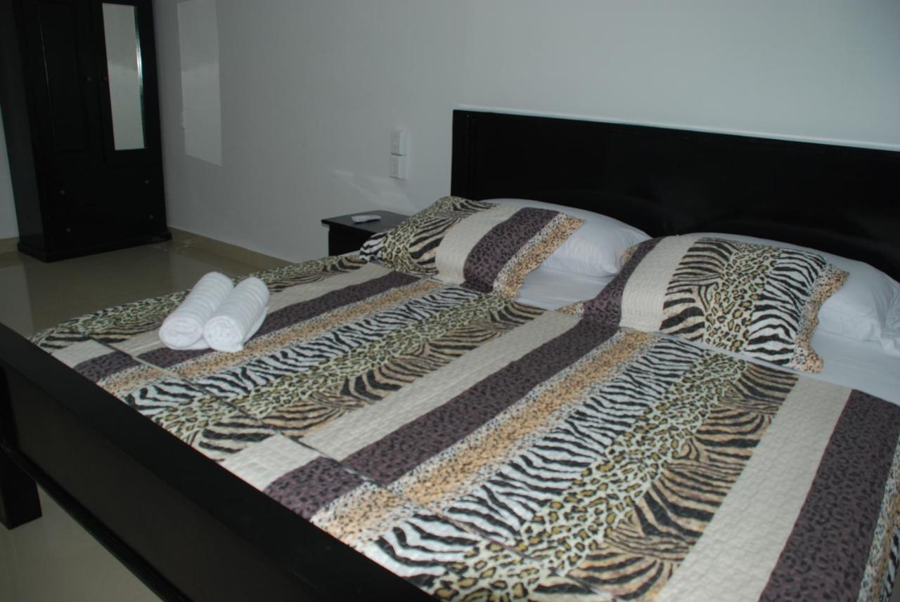 Hotel Coastalbay 2 & Golf Cart Rental San Pedro  Dış mekan fotoğraf