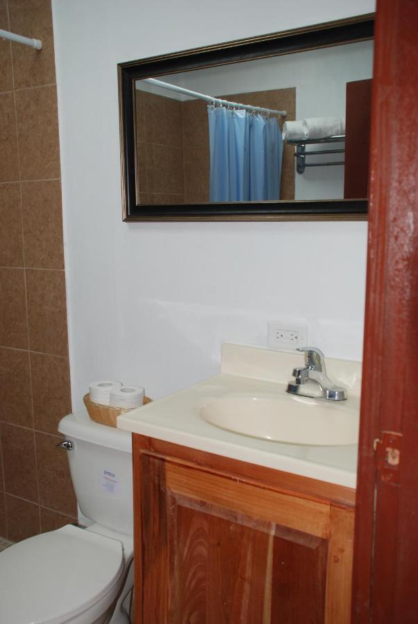 Hotel Coastalbay 2 & Golf Cart Rental San Pedro  Dış mekan fotoğraf